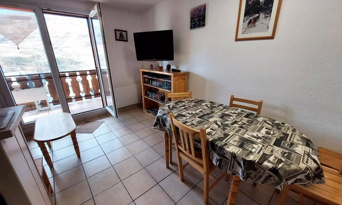 Mont-de-Lans Apartment | Spacious at Village 1800