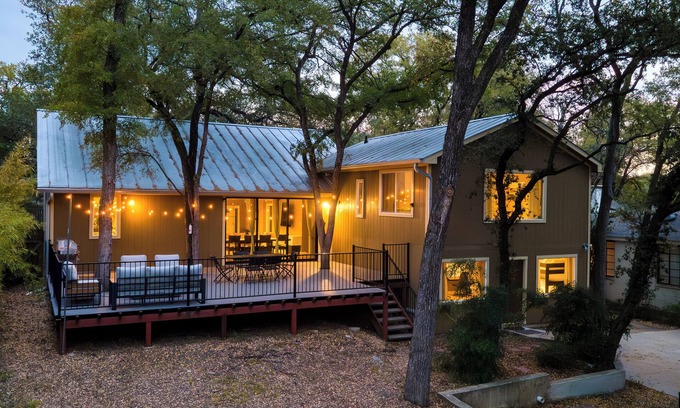 Tarrytown House | Spacious Austin Retreat | Detached Casita, Game Room, EV Charger & More