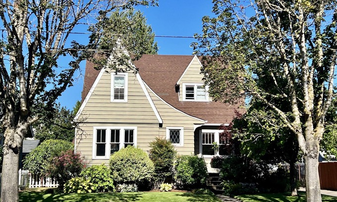 Northeast Neighbors Apartment | Cozy Central Apartment with Kitchenette and Off-Street Parking