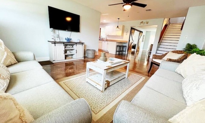 Vero Beach South House | Beachfront Farmhouse with Pool & Backyard Oasis - 9.8 Rating