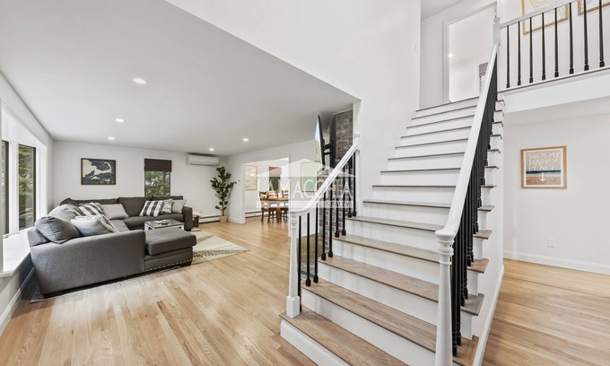 Cotuit House | Discover a Beach House Ideal for Families and Pets on Cape Cod