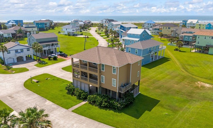Pointe San Luis House | Spacious Beach Retreat | Sleeps 25 | Perfect for Families & Groups!