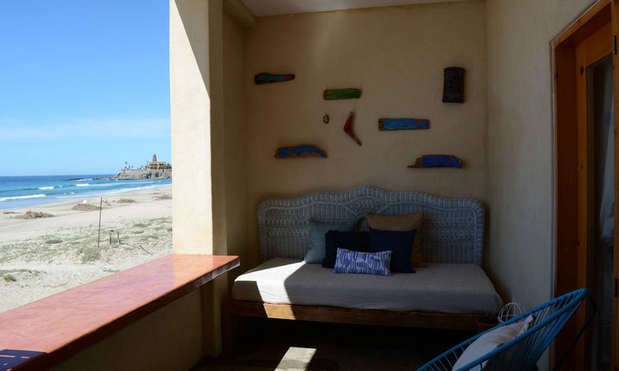 Cerritos Condo | Beachfront Condo Retreat at Stunning Cerritos Beach