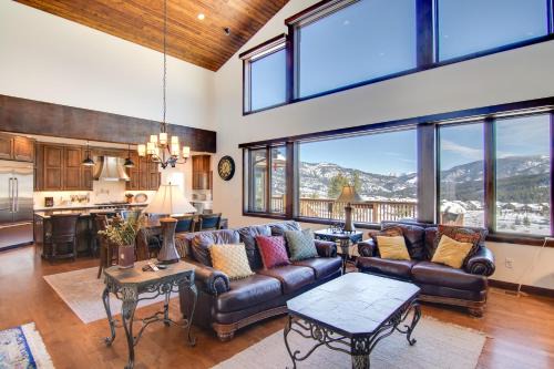 Big Sky House | Inviting Big Sky Home with Hot Tub and Family-Friendly Amenities