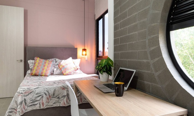 La America Apartment | Modern Apartment in Laureles with Hot Tub & Breakfast
