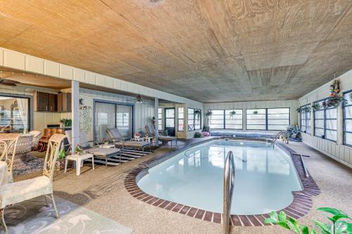 Limona Improvement House | Bright Brandon Home with Pool, 10 Min to Downtown Tampa