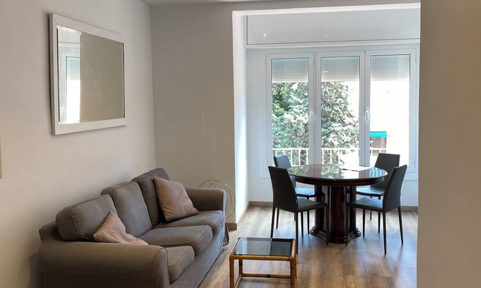Navas Apartment | Bright 3-Bedroom Apartment in Barcelona with Spa Access