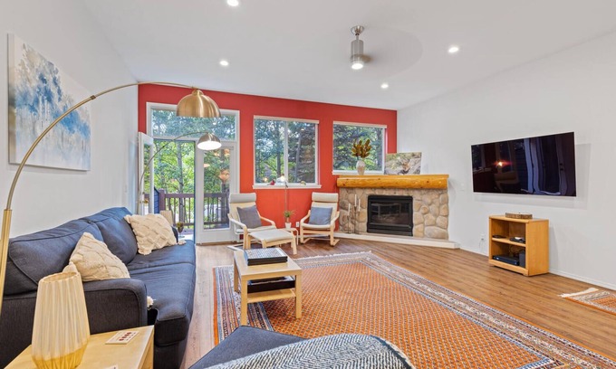Frisco House | Bright Frisco 3BD with Lake Views, Steps from Town Center