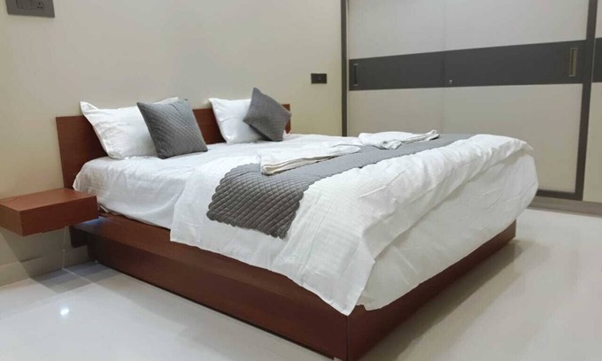 Tirupati House | Spacious building in charming Tirupati with AC, WiFi , Hot water and Lift