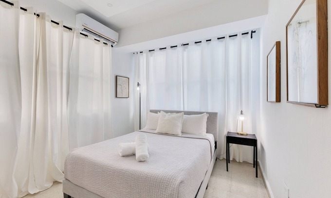 Parque House | Spacious building in enchanting San Juan near Beach, Nightlife