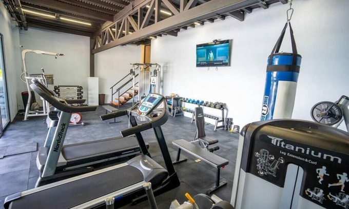 Concepcion House | Spacious building in wonderful Heredia with fitness room. Jacuzzi pool tennis c