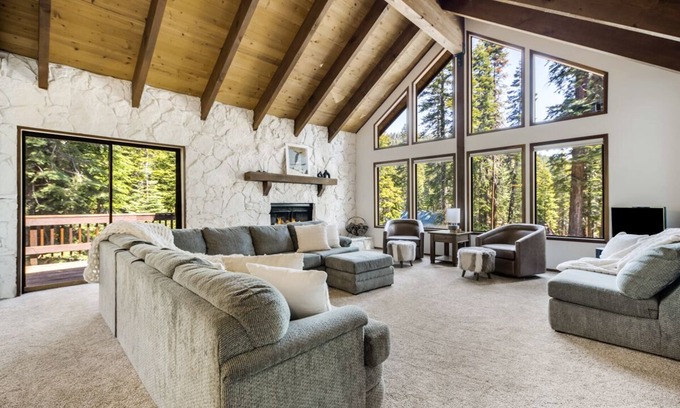 Kingswood Estates Cabin | Family-Friendly Cabin Minutes to Northstar & the Lake
