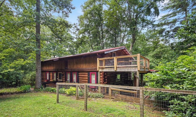 Arden Cabin | Pet-Friendly Cabin Retreat in Beautiful Pisgah Forest