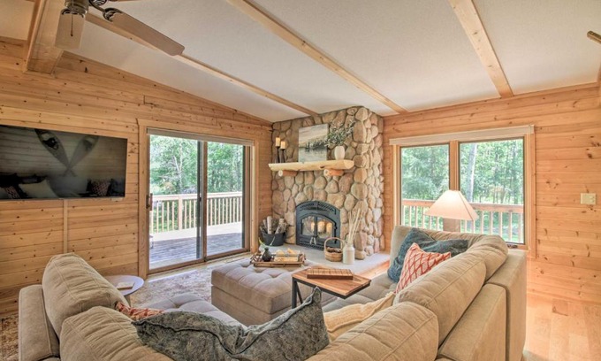 Crosslake House | Relaxing Cabin Retreat with Private Beach & Ocean Views