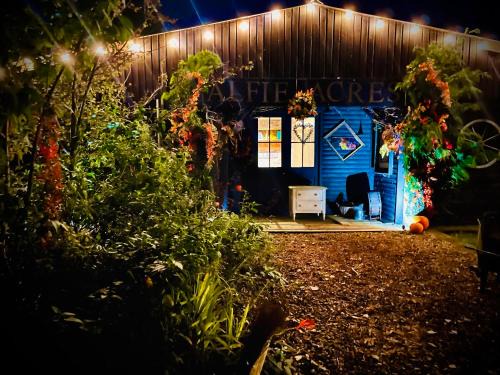 Ely House | Relaxing Private Cabin with Hot Tub on 5 Acres - Pet Friendly