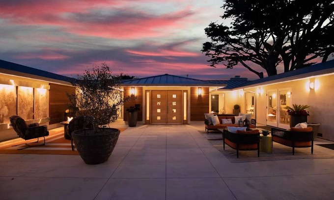 Carmel Meadows House | Elegant Carmel Beach Home with Oceanfront Pool & Spa