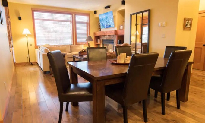 Rossland Condo | Top-Rated Chalet Near Red Mountain with Spa & Hot Tub