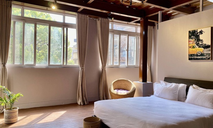 Thamel Apartment | Industrial Apartment in Thamel with Spa & Kitchen Amenities