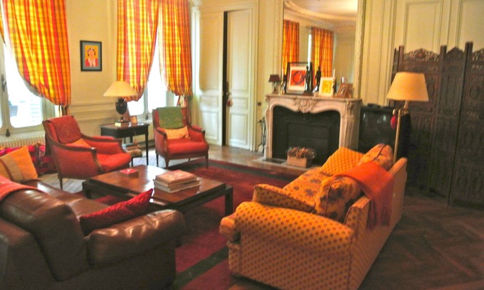 Quartier des Invalides Apartment | Prime 1 Bedroom Apartment in Central Paris - Rated 10/10