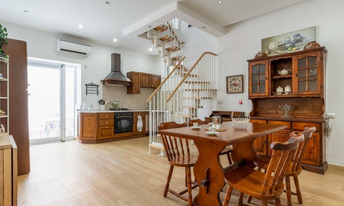 Aci Trezza Apartment | Spacious Coastal Apartment in Aci Castello