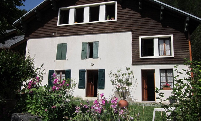 Villard-de-Lans Apartment | Comfortable 4* Hotel with Panoramic Views & Shuttle Service