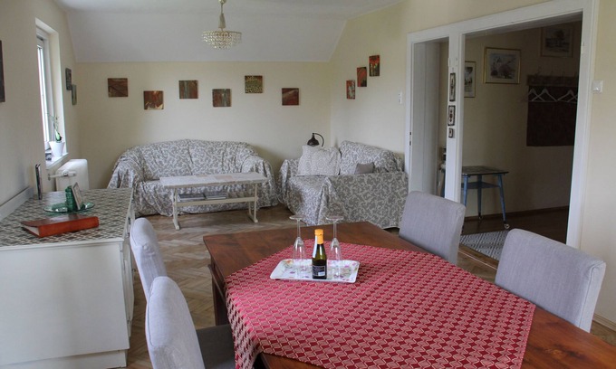 Salzburg-Sud Apartment | Relaxing Apartment with Mountain View & Pool Access