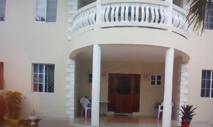 West Gate Hills Apartment | Idyllic 1-Bedroom Apartment with Mountain Views & Spa