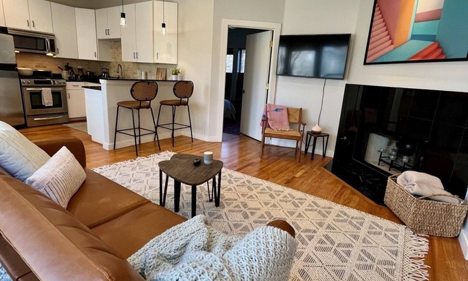 Lower Greenville Condo | Pet-Friendly Condo in Vibrant Neighborhood