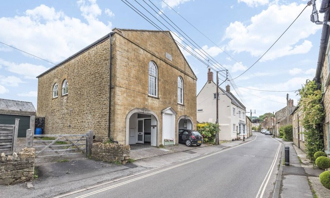 Beaminster House | Unique Converted Chapel Near Breathtaking Jurassic Coast