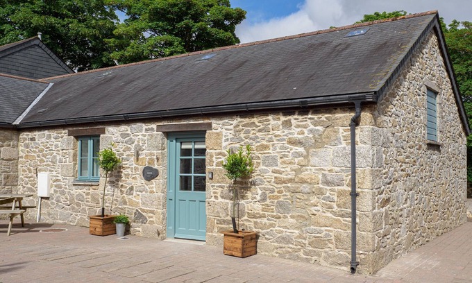 Falmouth Cottage | Family-Friendly Cottage with Pool Near Falmouth & Helford