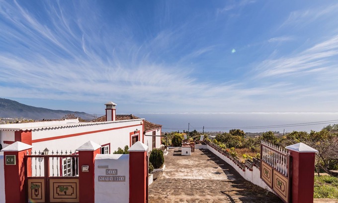 Brena Alta Cottage | Inviting Country House in Breña Alta with Scenic Views