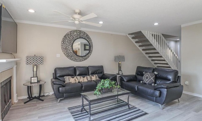 Mobile Apartment | Cozy Condo Retreat with Pool & Family-Friendly Amenities