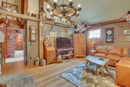 Dalton House | Inviting Dalton Vacation Rental with Deck and Hot Tub
