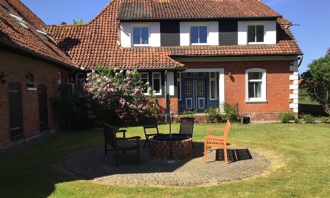 Region Hannover District Apartment | Charming Farmhouse Apartment with Spa and Hot Tub