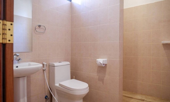Nungwi Bed & Breakfast | Beachside Double Room in Nungwi with Pool Access