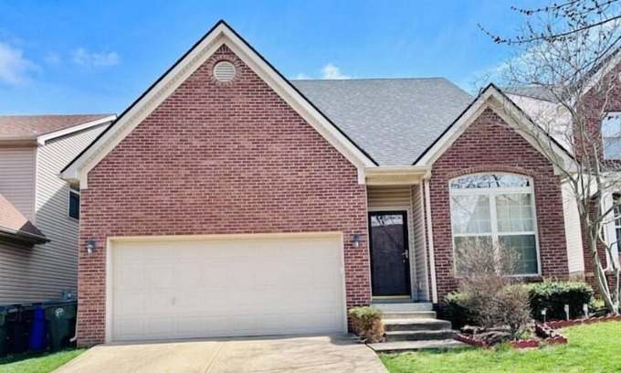 Keene House | Spacious Entire Home in Lexington, 3 BR & 2.5 BA