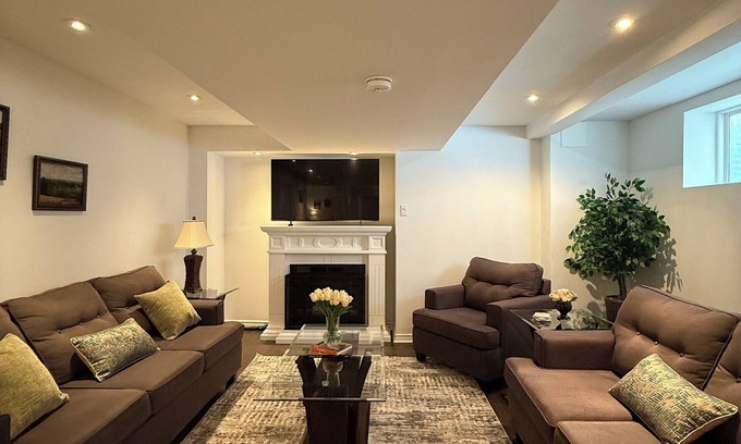 Vaughan House | Spacious Entire Lower Level Suite