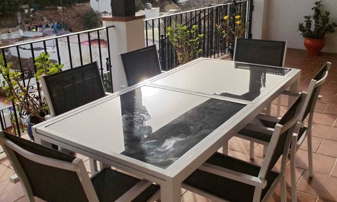 Arcos de la Frontera Apartment | Family-Friendly Holiday Apartment with Relaxing Terrace