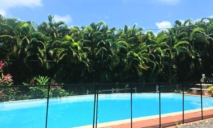 Ducos Apartment | Inviting Ground Floor F2 with Pool and Ocean View