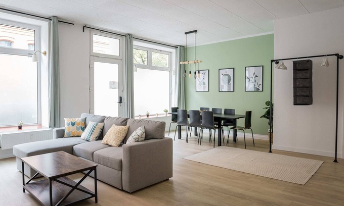 Prenzlauer Berg Apartment | Family-Friendly 2-Bedroom Apartment with Kitchen Amenities