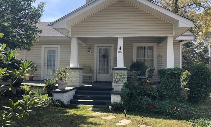 Summerville Apartment | Convenient Farm House Close to Augusta National Golf Club