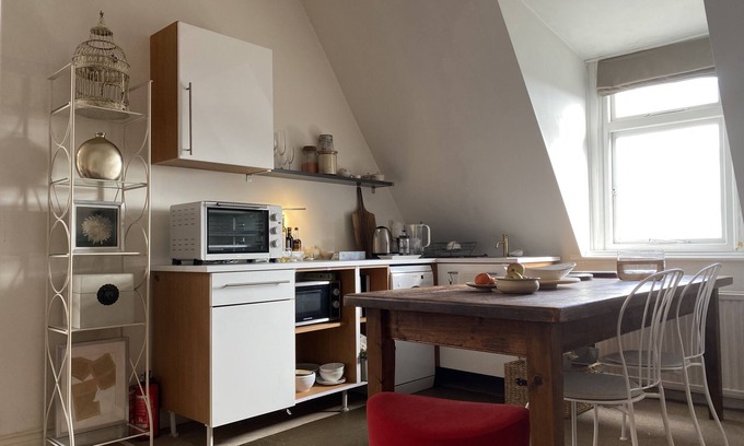 Stroud Green Apartment | Child-Friendly Flat with a Large Double Bedroom