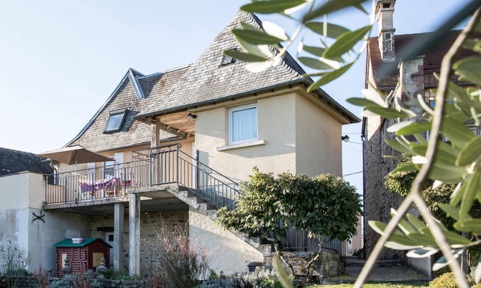 Le Lardin-Saint-Lazare Cottage | Spacious Gite Le Lardin: Family-Friendly Retreat Awaits