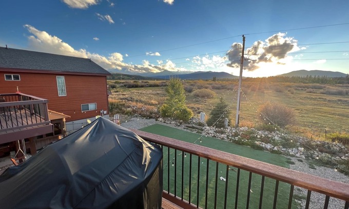 Fraser House | Pet-Friendly Retreat with Hot Tub & 10/10 Guest Rating
