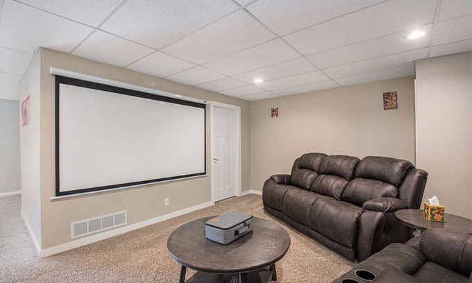 Omaha House | Elegant Master Suite with Kitchen & Family-Friendly Features