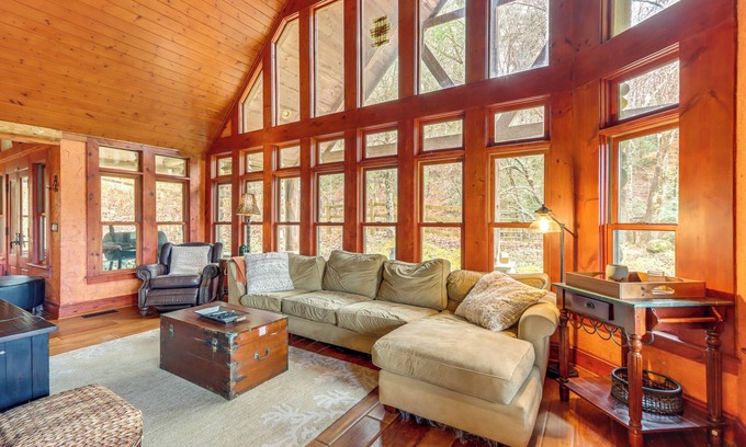 Suches House | Spacious Georgia Escape: Patio w/Stunning Views!
