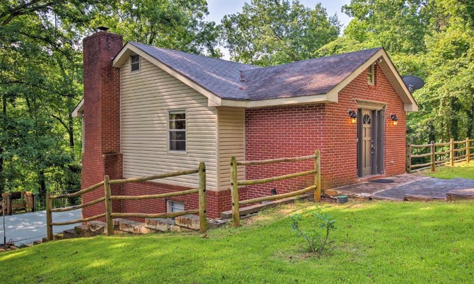 Gainesville House | Relaxing Georgia Getaway with Dock at Lake Lanier