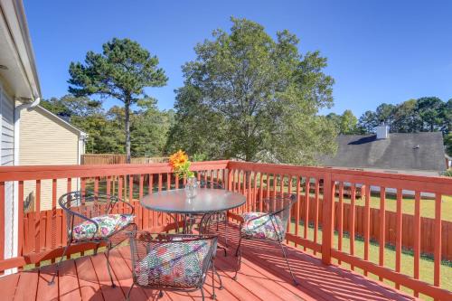 Riverdale House | Family-Friendly Georgia Retreat with Deck and Grills