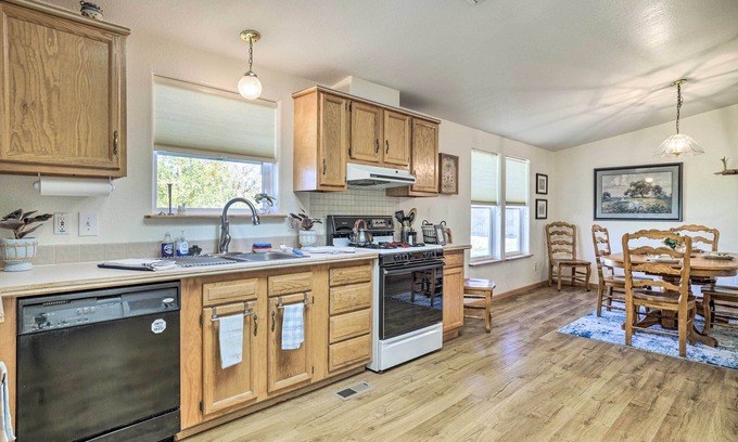 Glendo House | Exceptional Glendo House - Minutes from State Park!
