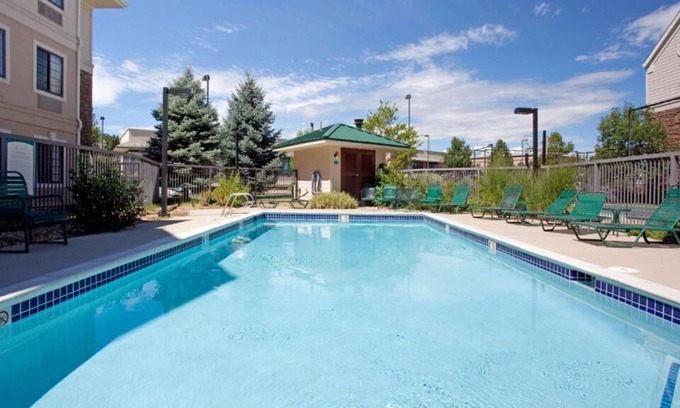 Acres Green House | Pet-Friendly Getaway Near Otero Tennis Courts